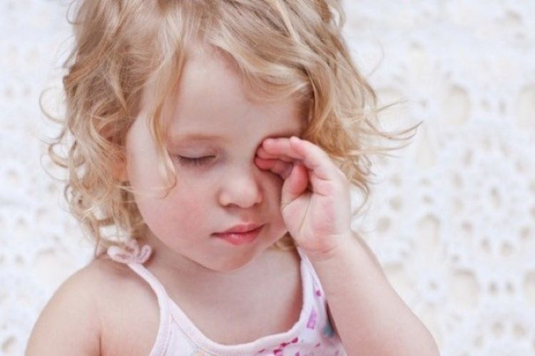 conjonctivite et problèmes de vue chez l'enfant 